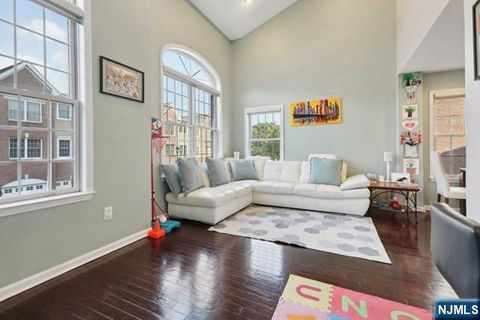 80 Lydia Drive Guttenberg NJ 07093