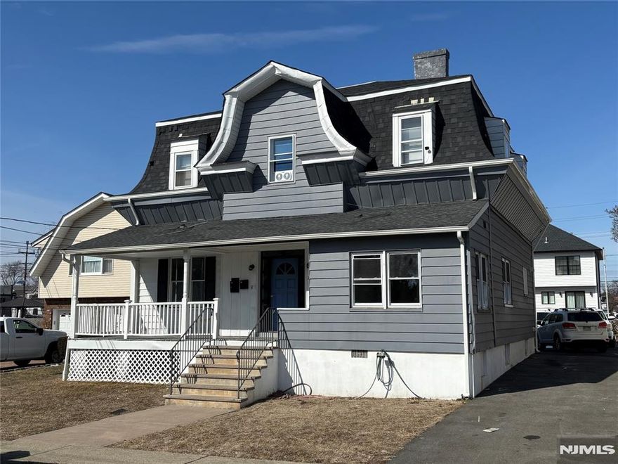 Spacious and well-maintained, this 3-bedroom, 1-bathroom first-floor unit in Clifton, NJ, offers comfortable living in a prime location. The unit features a bright living area, an updated kitchen with ample cabinet space, and well-sized bedrooms with closets. Enjoy the convenience of a private entrance and proximity to shopping, dining, parks, schools, and major highways for an easy commute.