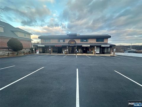 Photo of 886 Belmont Avenue #7, North Haledon, NJ 07508 (MLS # 25001248)