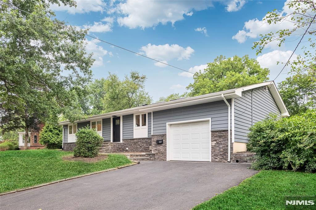 137 Elmwood Place
