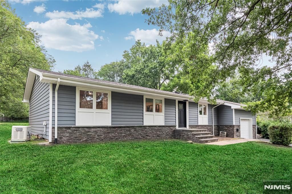 Photo of 137 Elmwood Place, Wyckoff, NJ 07481 (MLS # 25029216)