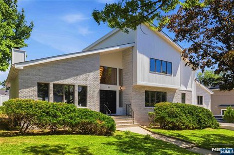 Photo of 131 Haase Avenue, Paramus, NJ 07652 (MLS # 26021631)