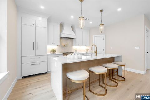 Photo of 188 Broadway #8, Woodcliff Lake, NJ 07677 (MLS # 26027076)
