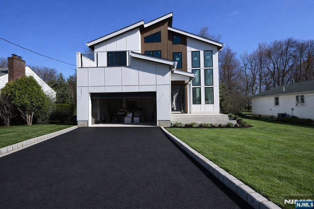 Photo of 52 Congressional Parkway, Livingston, NJ 07039 (MLS # 26011639)