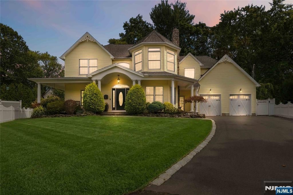 15 Chapel Place