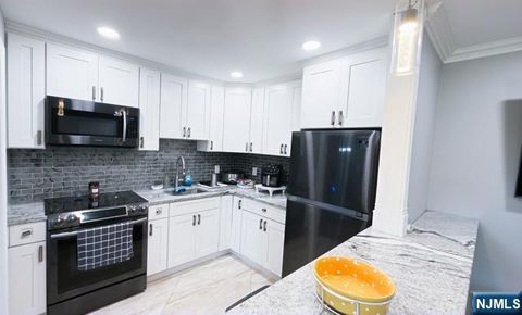 Photo of 15 Cottage ST #3A, Midland Park, NJ 07432 (MLS # 26018098)