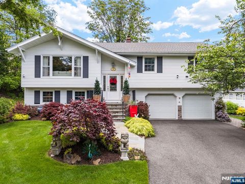 9 East Brook Drive Paramus NJ 07652