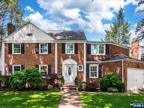 5 Kenneth Road Montclair NJ 07043