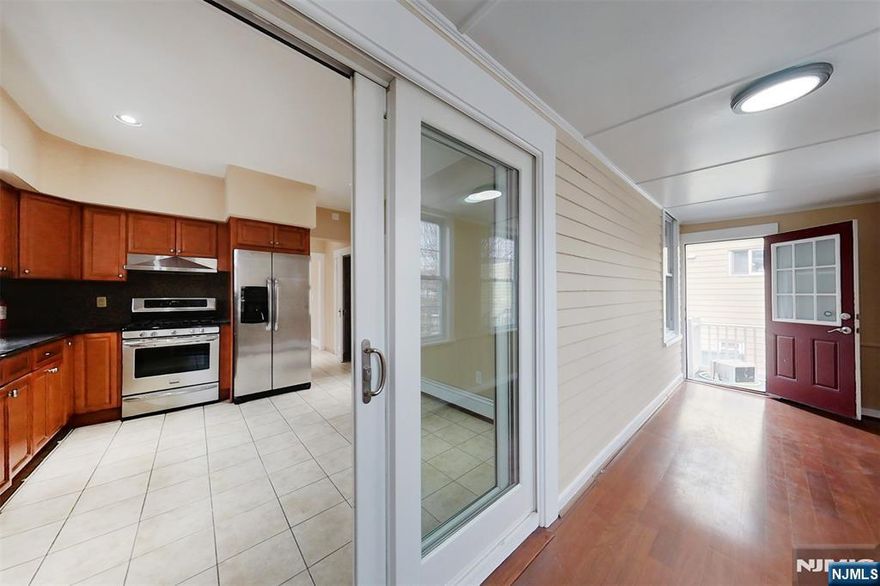 Spacious 3-Bedroom Apartment with Enclosed Porch & Walk-In Closet. Discover this beautifully maintained 3-bedroom apartment offering generous living space and classic charm. The unit features a large kitchen with a dining area. Enjoy a separate formal dining room and a spacious living room, providing ample space for relaxation and entertaining. The principal bedroom boasts a walk-in closet, offering plenty of storage. Two additional bedrooms provide comfort and versatility. An enclosed porch adds extra space, ideal for enjoying your morning coffee or creating a cozy retreat. This apartment is a must-see! Schedule a viewing today!