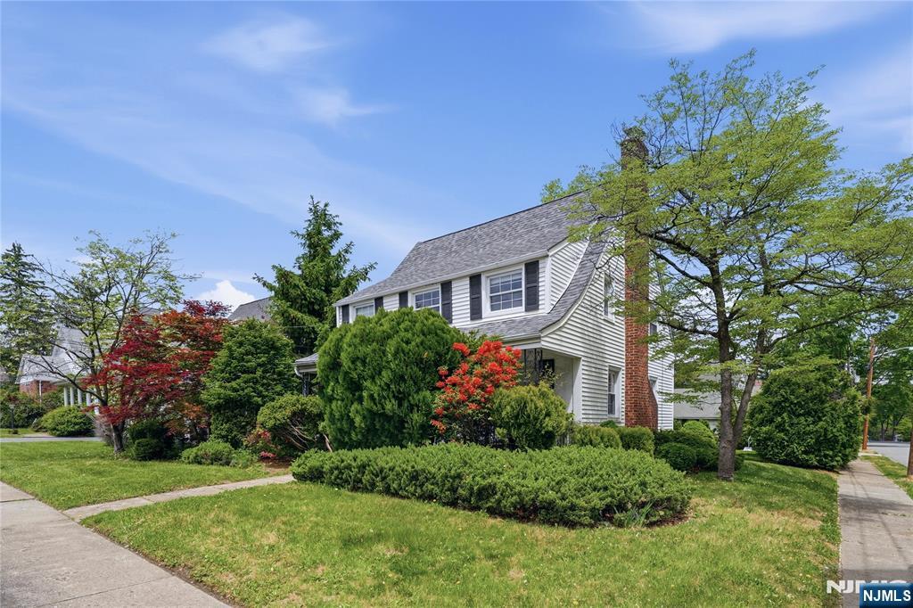 Homes for Sale in Northern NJ | ThisIsRiverEdge.com 252 Washington Avenue