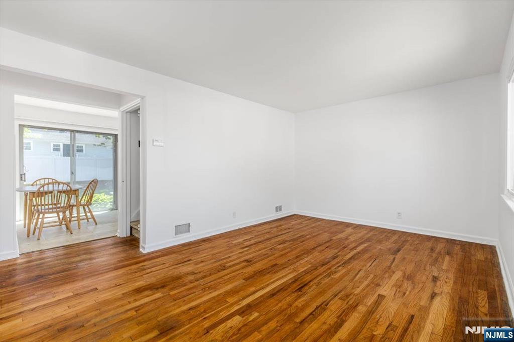 23 Riverdale Avenue