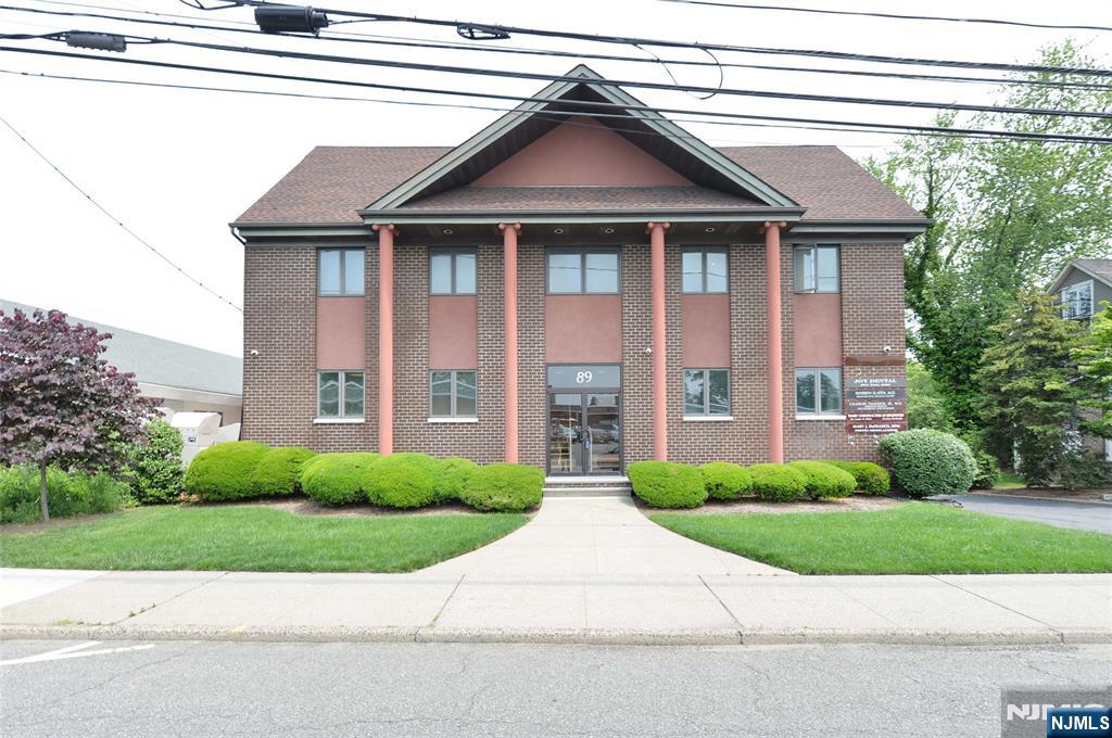 89 N Maple Avenue