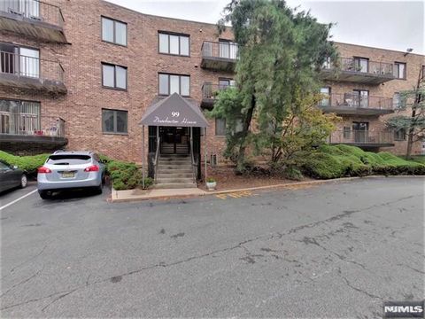 Photo of 99 Teaneck #118, Ridgefield Park, NJ 07660 (MLS # 26008937)