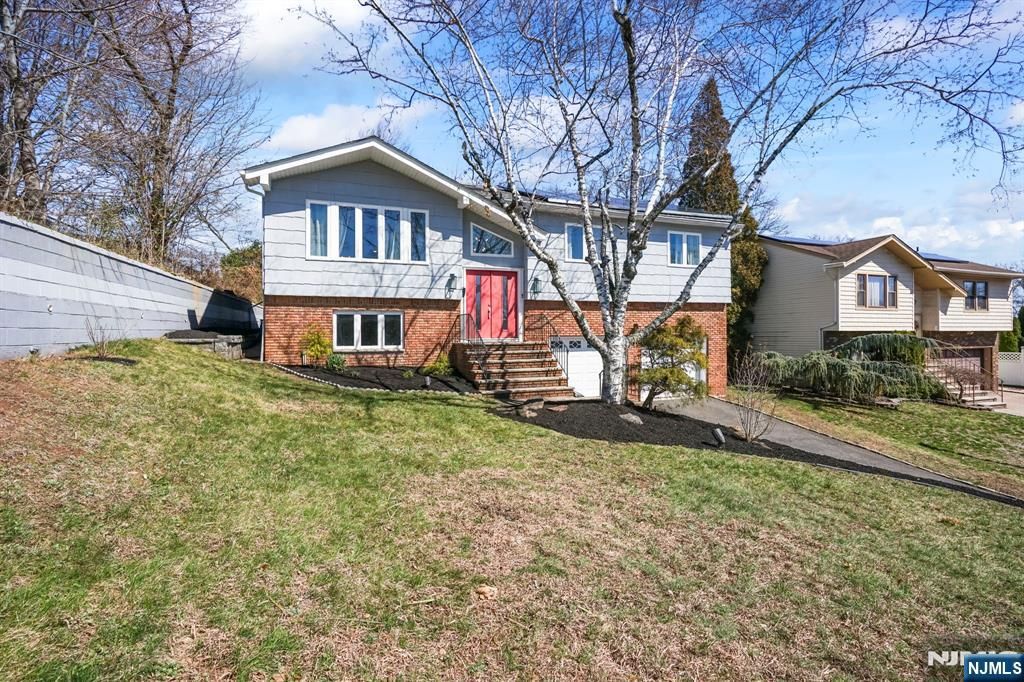 Photo of 15 Wanda Court, Clifton, NJ 07014 (MLS # 26011524)