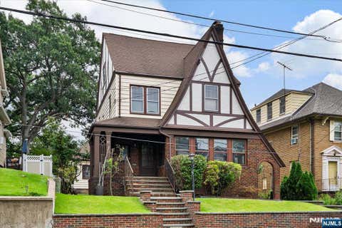 Photo of 67 Montross Avenue, Rutherford, NJ 07070 (MLS # 26023923)