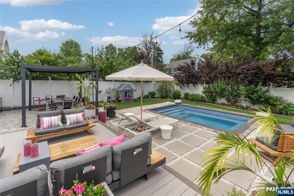 Photo of 354 Highland Avenue, Orange, NJ 07050 (MLS # 25027638)