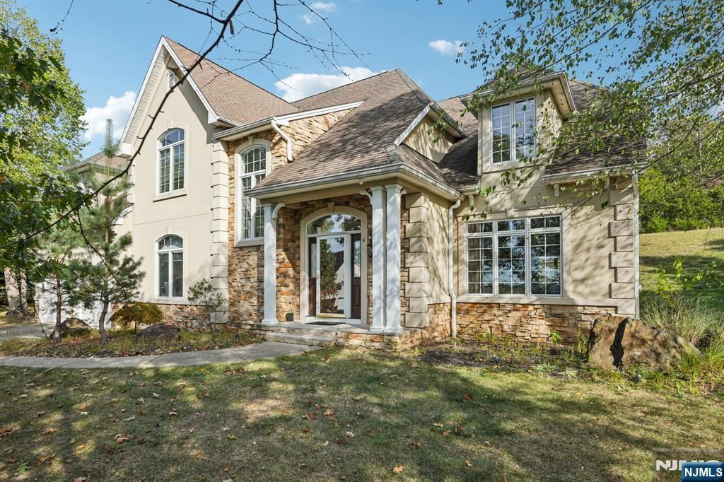 Photo of 4 Forest Hill Drive, Wayne, NJ 07470 (MLS # 25035493)