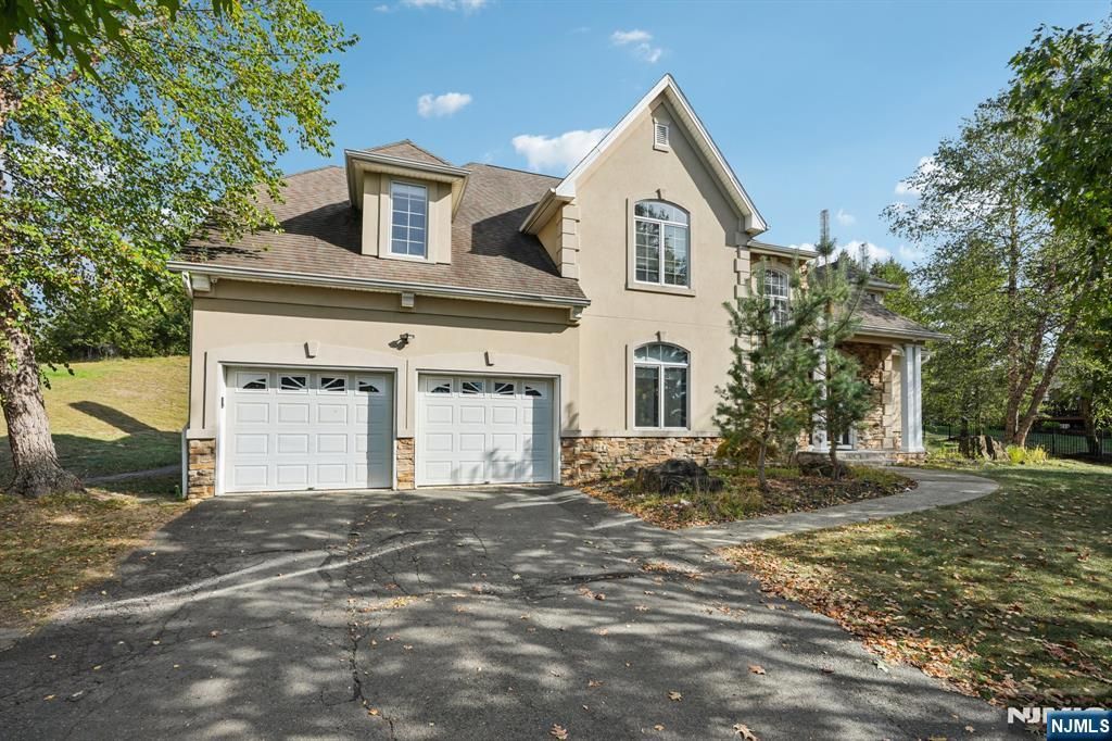 Photo of 4 Forest Hill Drive, Wayne, NJ 07470 (MLS # 25035493)