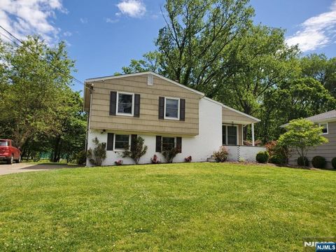 132 Chadwick Place Glen Rock NJ 07452
