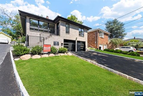 1087 Kingsland Lane Fort Lee NJ 07024