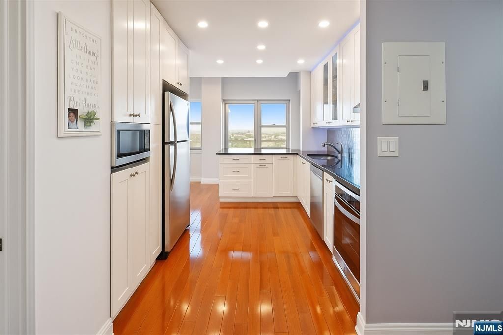 Photo of 6600 JFK Blvd E #23J, West New York, NJ 07093 (MLS # 26002959)