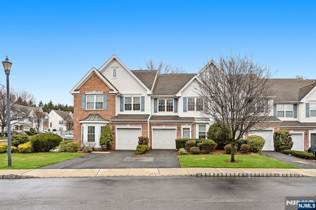 118 Cambridge Drive 1067