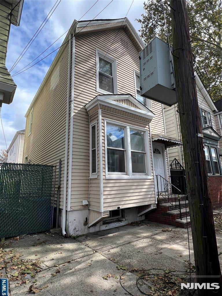 14 Lentz Avenue