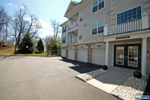 Photo of 5 Slate Court #A3, Woodland Park, NJ 07424 (MLS # 26011268)