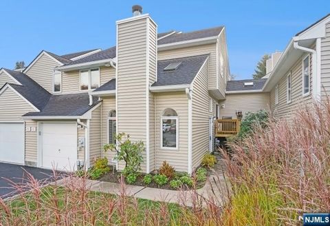 Photo of 11 Fowler Drive #168, West Orange, NJ 07052 (MLS # 26007278)