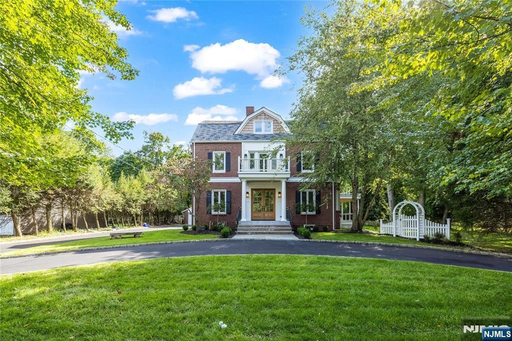 Homes for Sale in Northern NJ | ThisIsRiverEdge.com 390 Harland Avenue