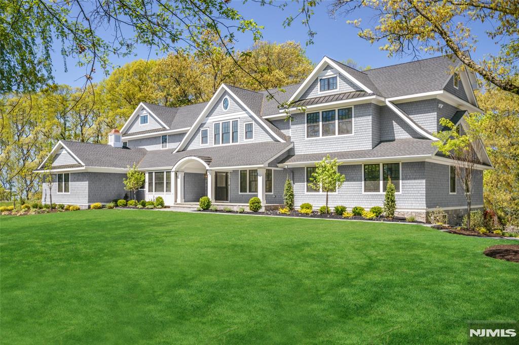 330 Hartshorn Drive, Millburn, New Jersey - 7 Bedrooms  
7.5 Bathrooms  
18 Rooms - 