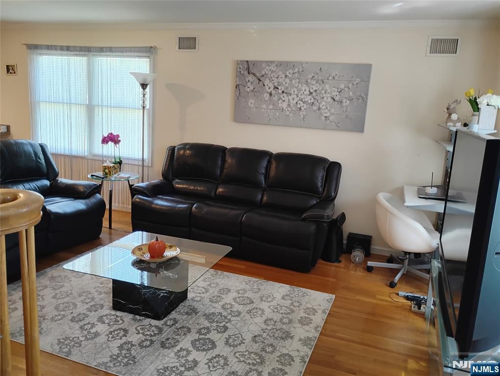 277 3rd Street