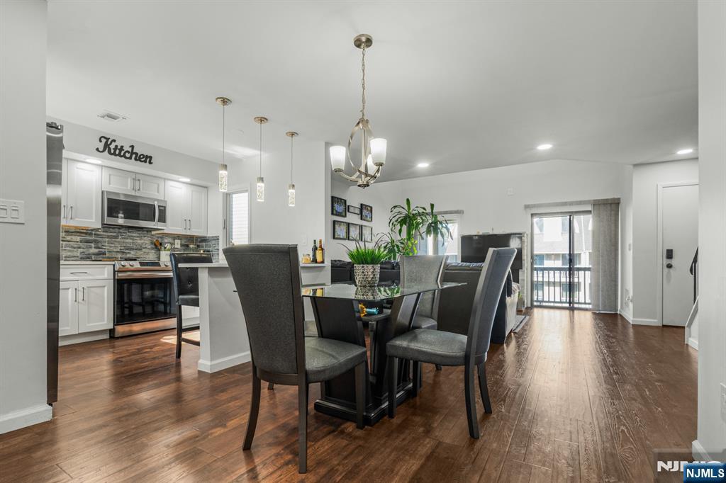 416 River Renaissance A16