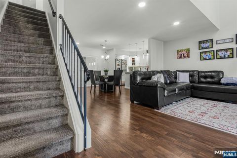 416 River Renaissance A16 East Rutherford NJ 07073