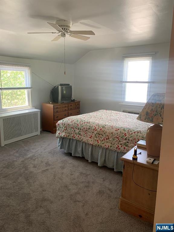 65 Macarthur Avenue 2nd floor