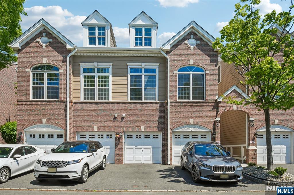 102 Abbie Court