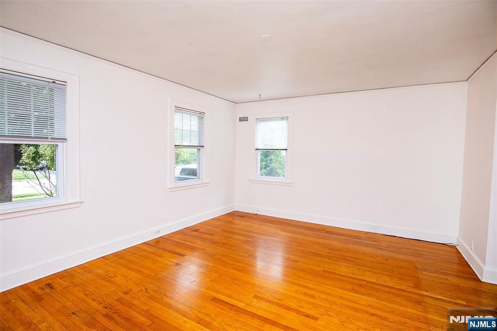 Homes for Sale in Northern NJ | ThisIsRiverEdge.com 16 Wolcott Road