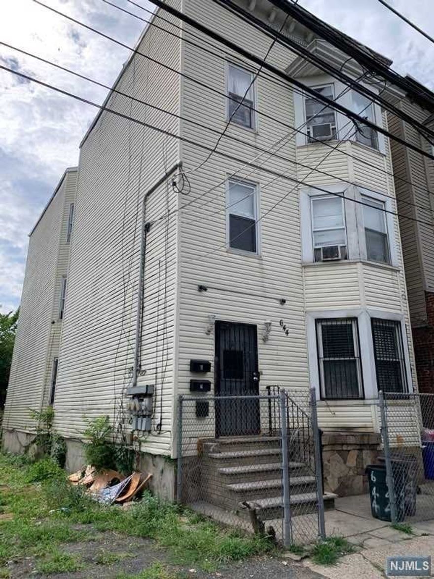 VERY WELL MAINTAINED 3 UNIT HOUSE FIRST FLOOR 5 ROOMS 3 BEDROOMS 1 FULL BATH. 2ND FLOOR AND 3RD FLOORS 6 ROOMS 4 BEDROOMS & FULL BATH EACH ALL SEPARATE UTILITES AND LOW TAX CLOSE TO MAJOR TRANSPORTATION AND MAIN HIGHWAYS AND THE BEST OF ALL SEELERS WILLING TO LOOK TO ALL REASONABLE OFFERS HURRY HURRY WILL NOT LAST