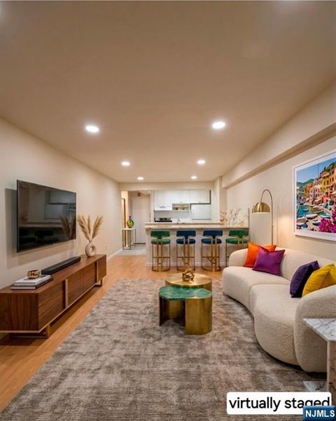 Photo of 333 Grand AVE #3M, Palisades Park, NJ 07650 (MLS # 26016908)