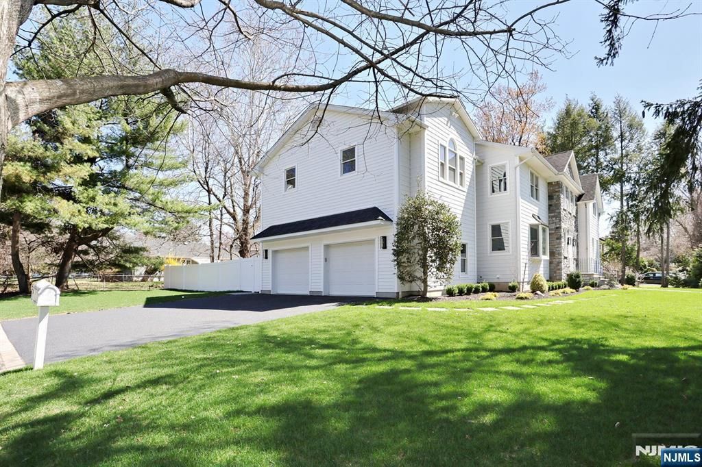 Photo of 337 Franklin Street, Haworth, NJ 07641 (MLS # 26012040)