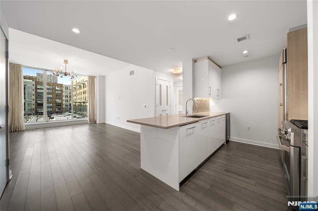 1200 Ave At Port Imperial 620