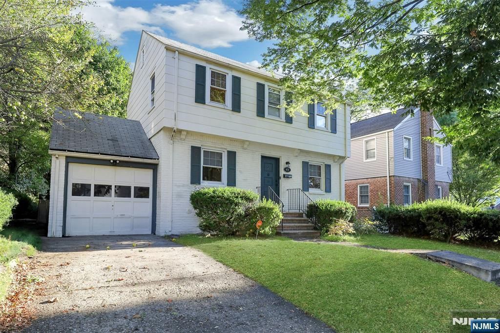 Photo of 49 Degraw Avenue, Teaneck, NJ 07666 (MLS # 25033512)