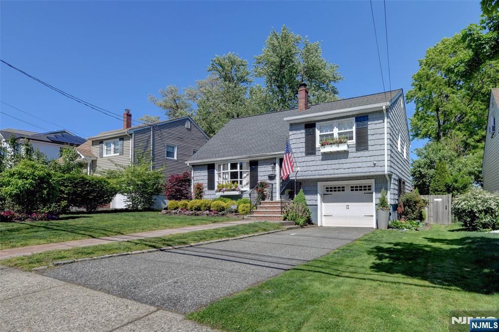 Photo of 1603 Broad Street, Bloomfield, NJ 07003 (MLS # 26012293)