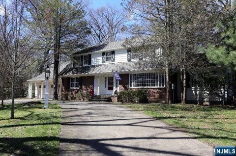 435 Carlton Road Wyckoff NJ 07481