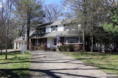 435 Carlton Road Wyckoff NJ 07481