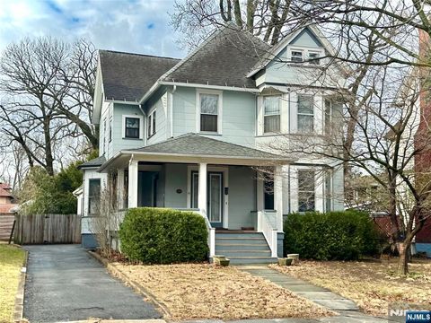 51 Donaldson Avenue, Rutherford, NJ 07070 - MLS#: 25004181