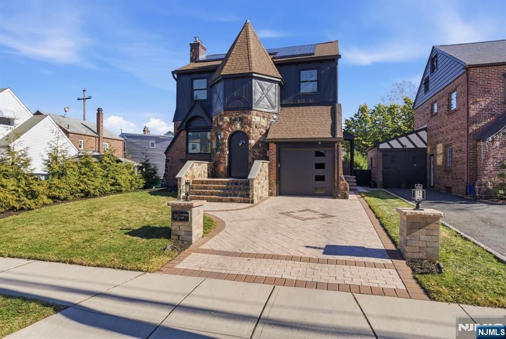 Photo of 9 New Brier Lane, Clifton, NJ 07012 (MLS # 26007221)