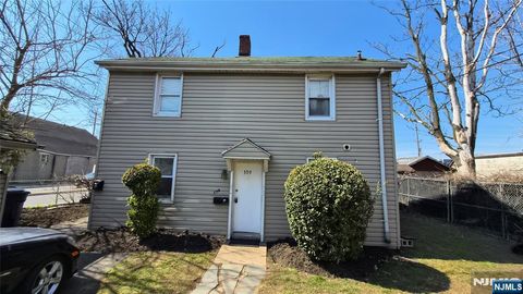 Photo of 309 Hudson St, Hackensack, NJ 07601 (MLS # 26006263)
