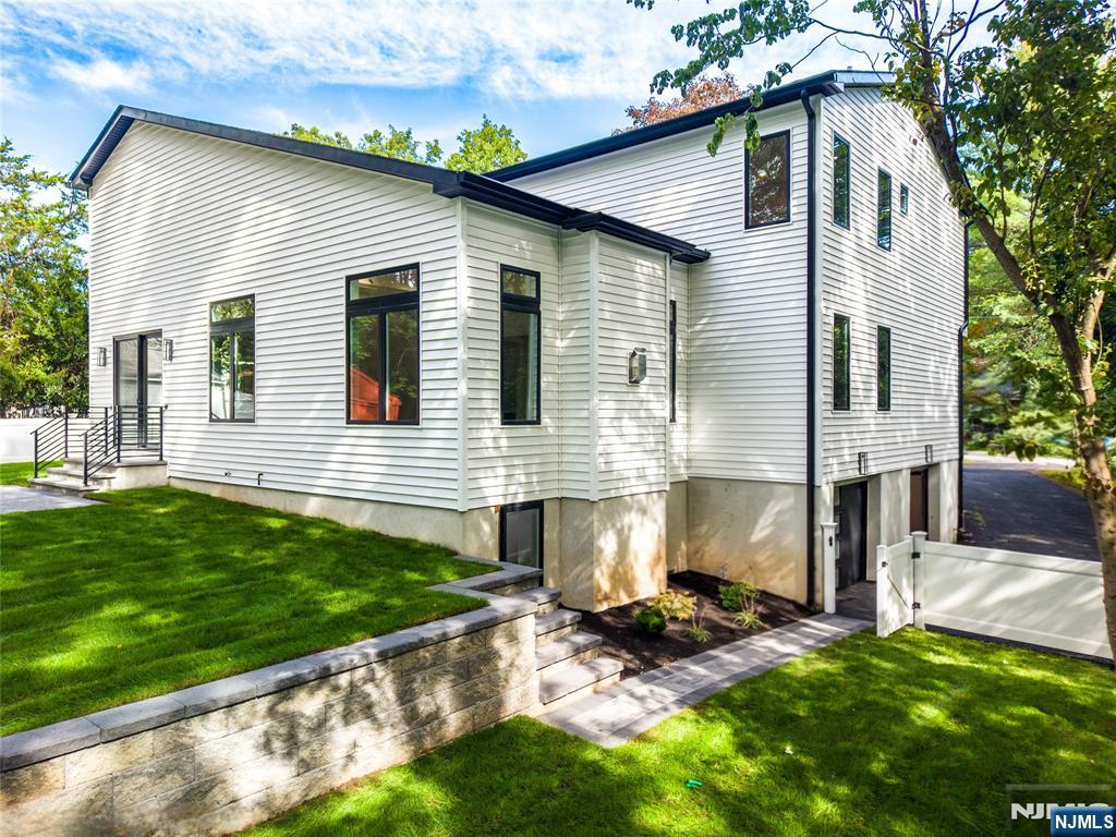 914 Hammond Road