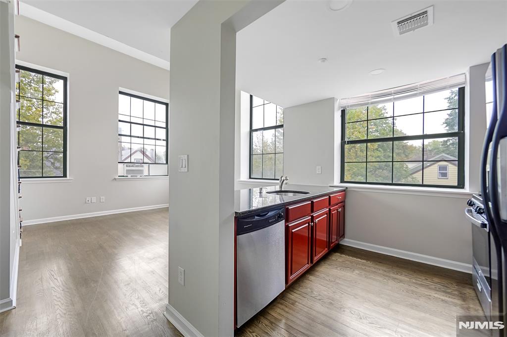 105 -111 Marion Street 18